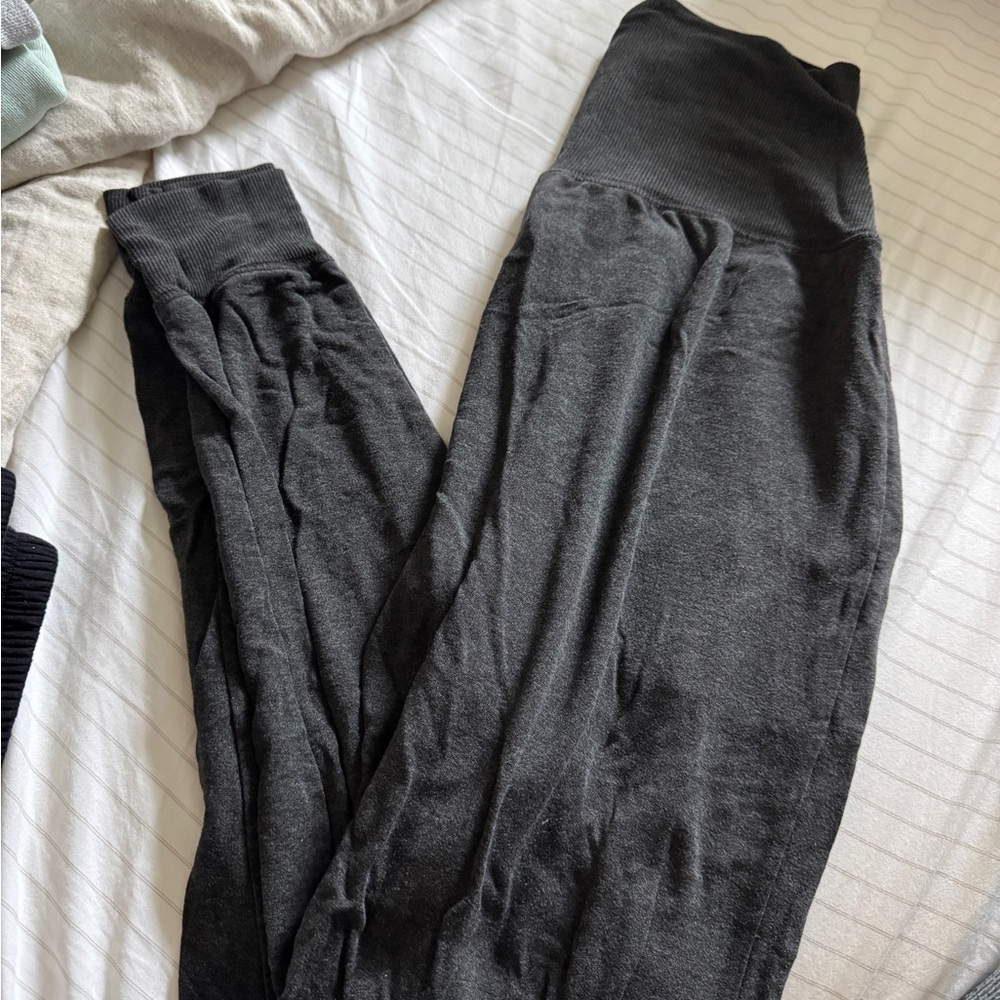 Gray High-Waisted Leggings